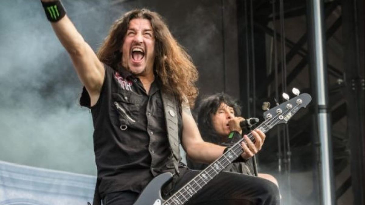 Frank Bello Tells How He Got Infected While Touring With Pantera