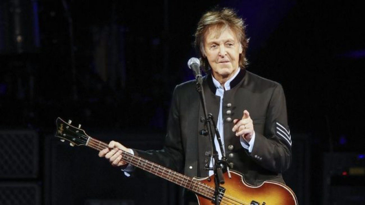 Paul McCartney Tells A Near-Fatal Car Accident of The Beatles