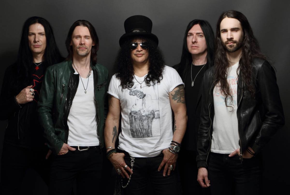 Slash Ft. Myles Kennedy & The Conspirators Released A New Song 'Call Off The Dogs'