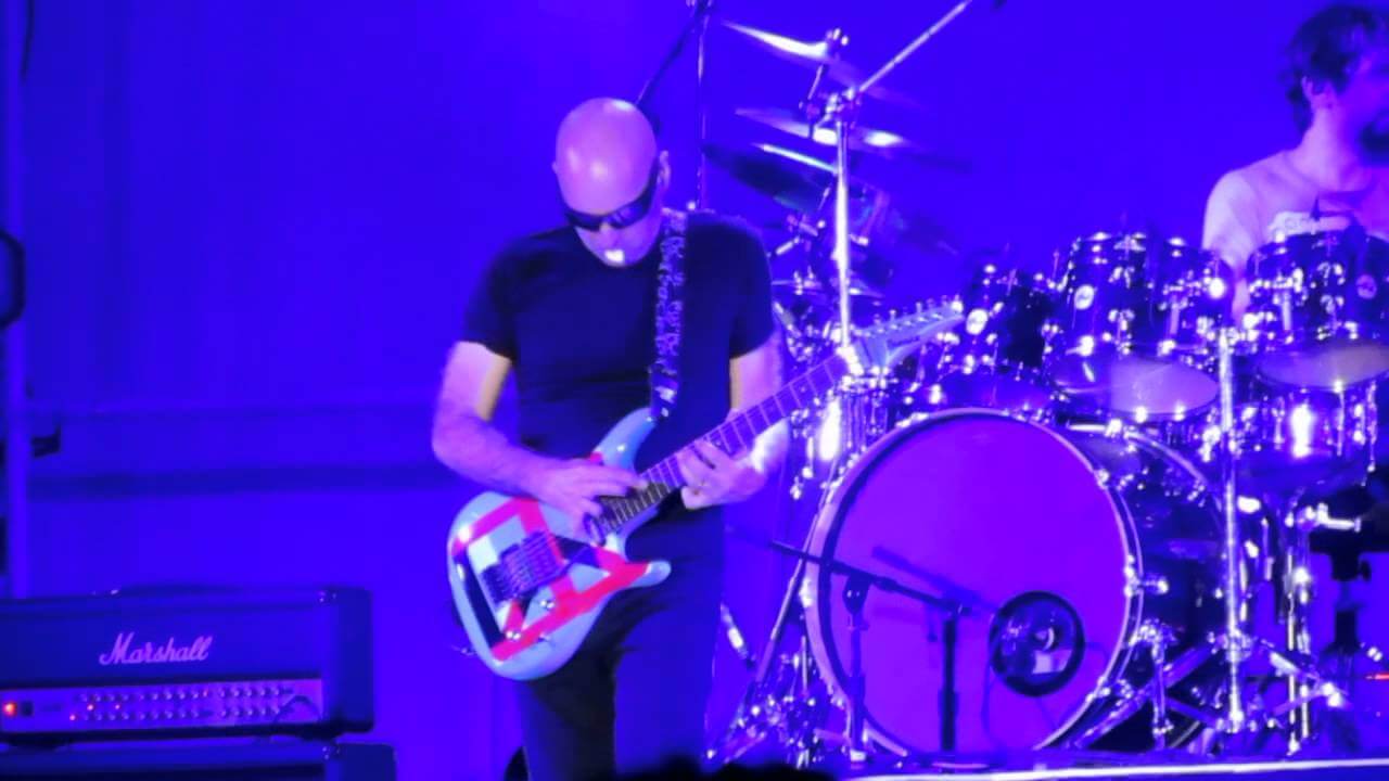 Joe Satriani Explains His Weaknees as a Guitarist