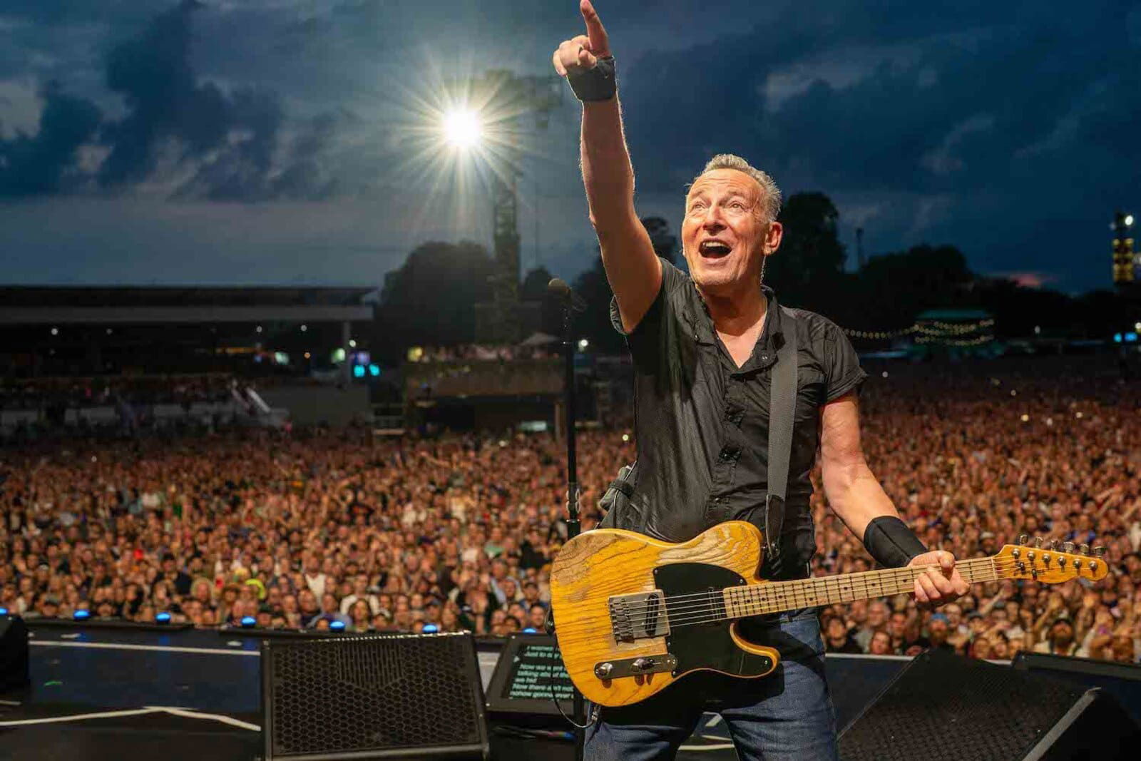 Bruce Springsteen Announces 2025 Worldwide Tour Dates